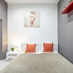 Cozy & Central Apartment With 2-Bedroom