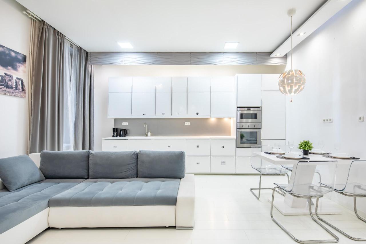 Cozy & Central With 2-bedroom Apartment Budapest