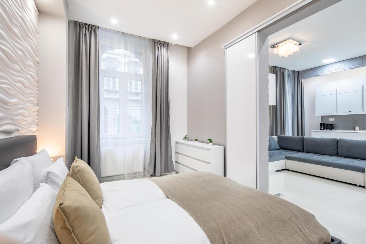 Cozy & Central With 2-bedroom Apartment Budapest