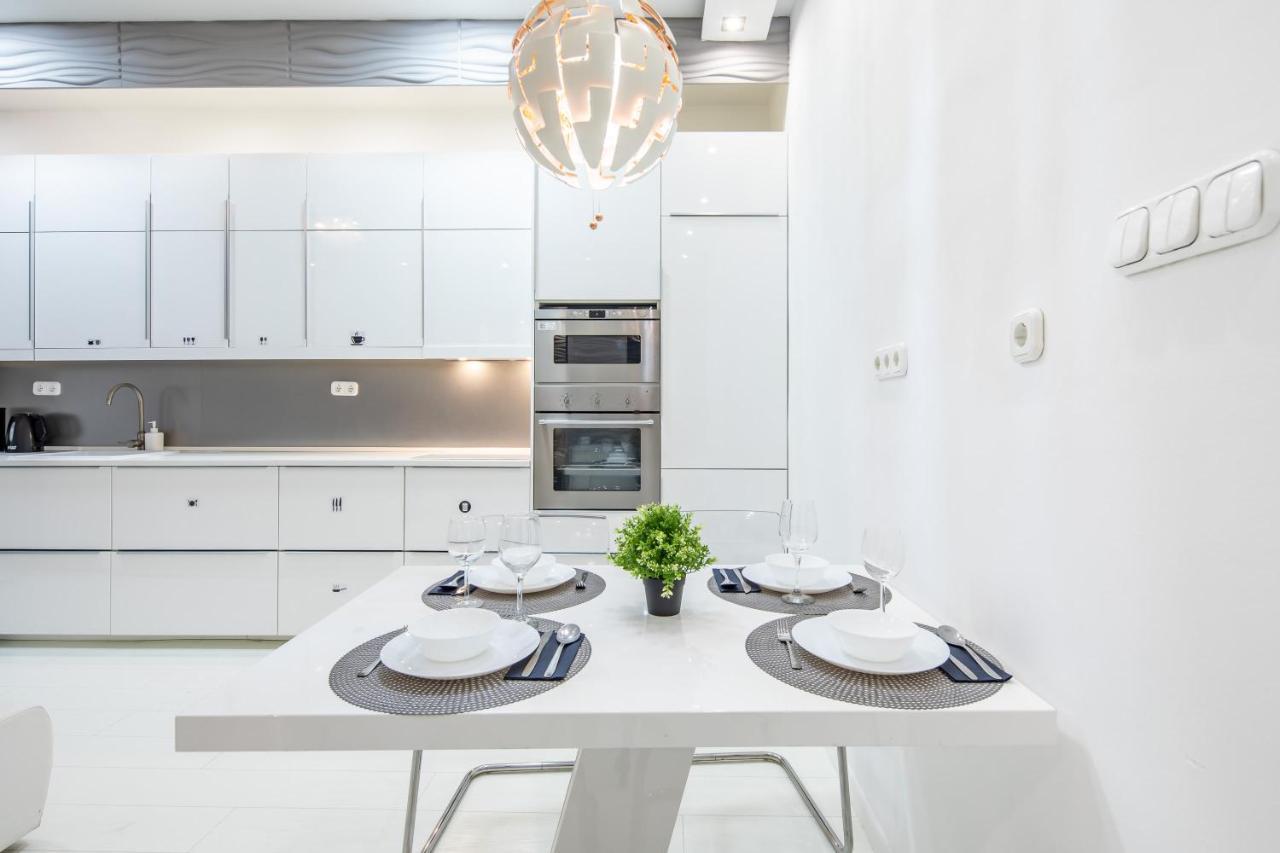 Apartment Cozy & Central With 2-bedroom